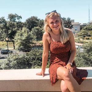 Meet your Posher, Lauren
